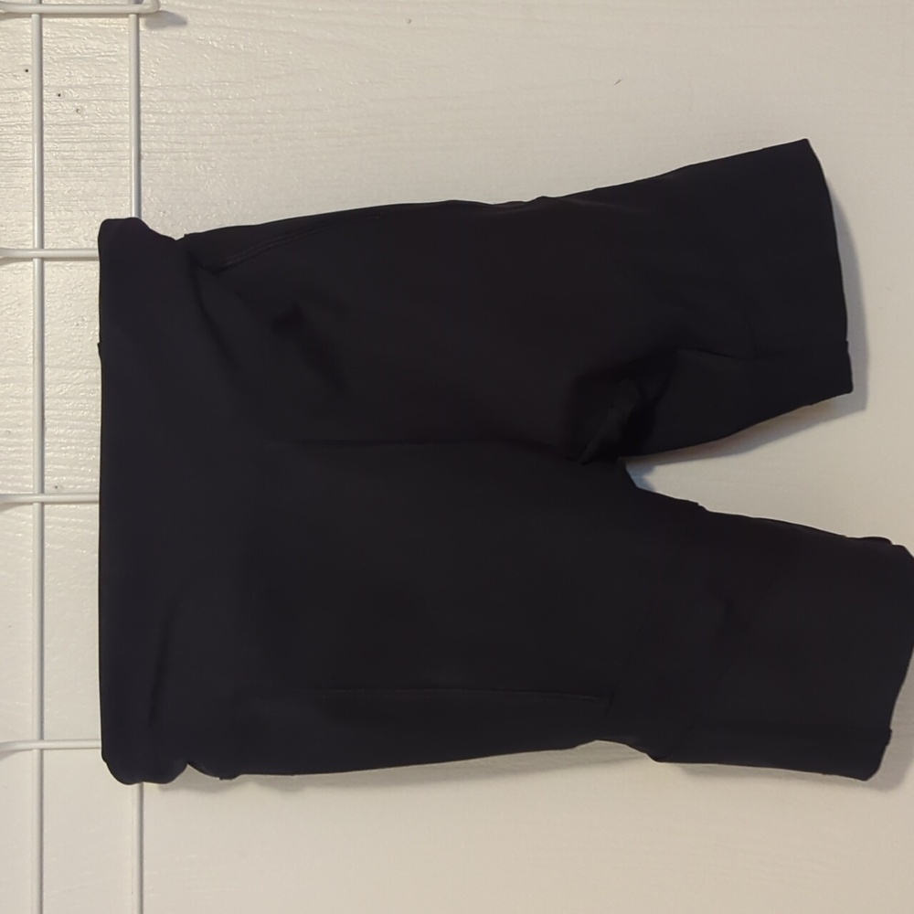 Athletic cut out shorts